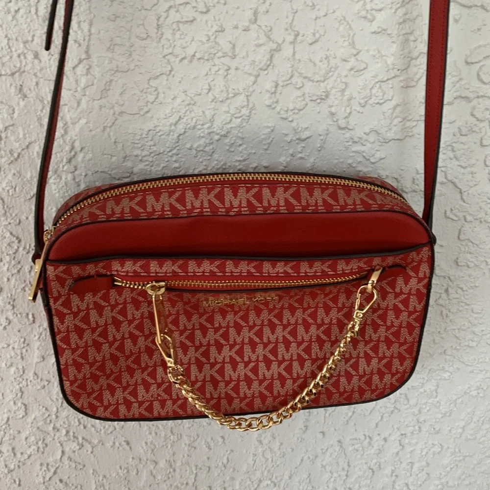 Michael Kors beautiful crossbody